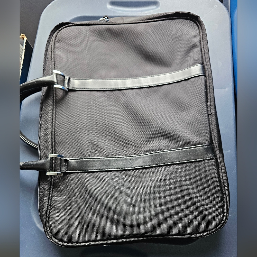COMPUTER Bag Zippered closure Black Nylon with Faux leather strap
